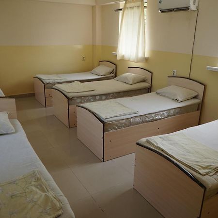 Sakura Guesthouse Bishkek Ngoại thất bức ảnh