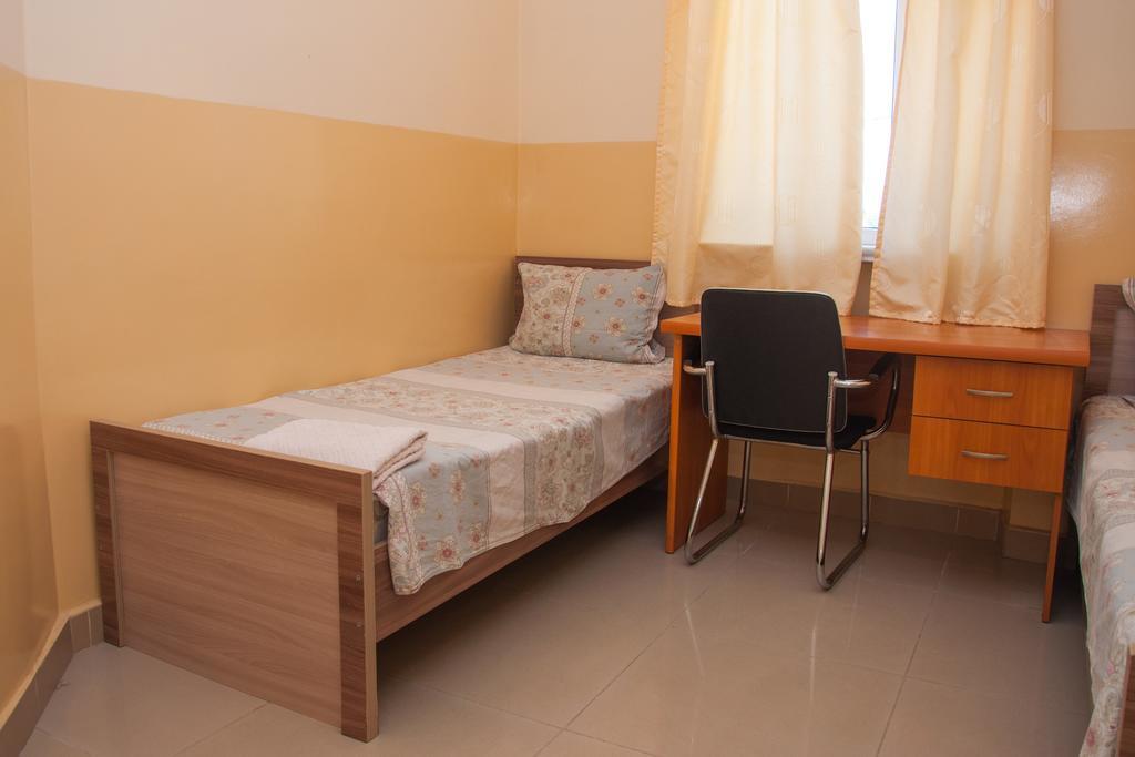 Sakura Guesthouse Bishkek Ngoại thất bức ảnh